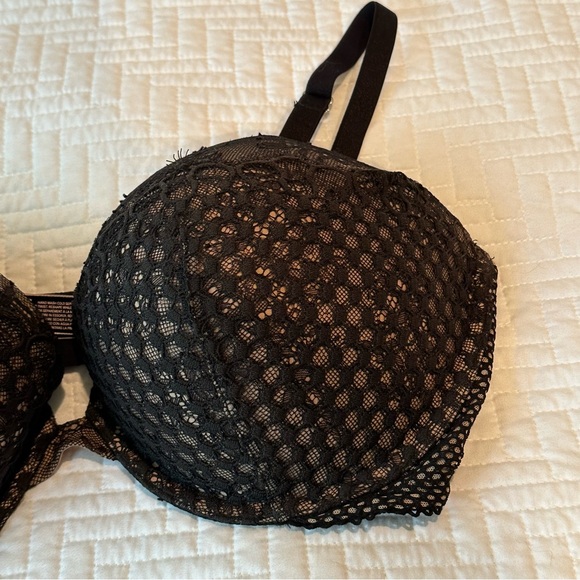 Victoria’s Secret Very Sexy Push-Up Bra Size 38DD - Picture 6 of 7